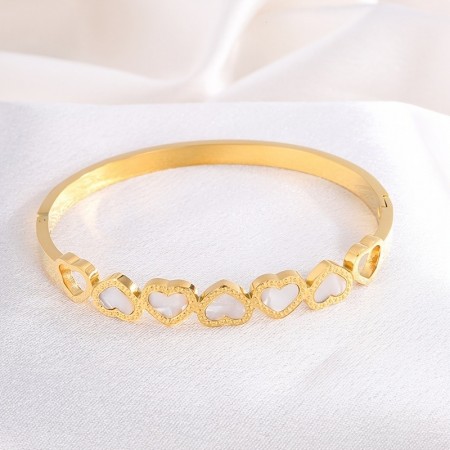 Besthing Bracelets bracelet inlaid with shell hearts- suitable for occasions such as Valentine's Day, Mother's Day, birthdays, anniversaries, etc. - Golden, round, open design