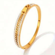 Mytheart Bracelets Elegant Stainless Steel Bangle Bracelet with Sparkling Cubic Zirconia - Vintage-Inspired, Perfect for Casual Attire & Gifting